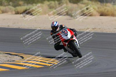 media/Oct-08-2022-SoCal Trackdays (Sat) [[1fc3beec89]]/Turn 10 (945am)/